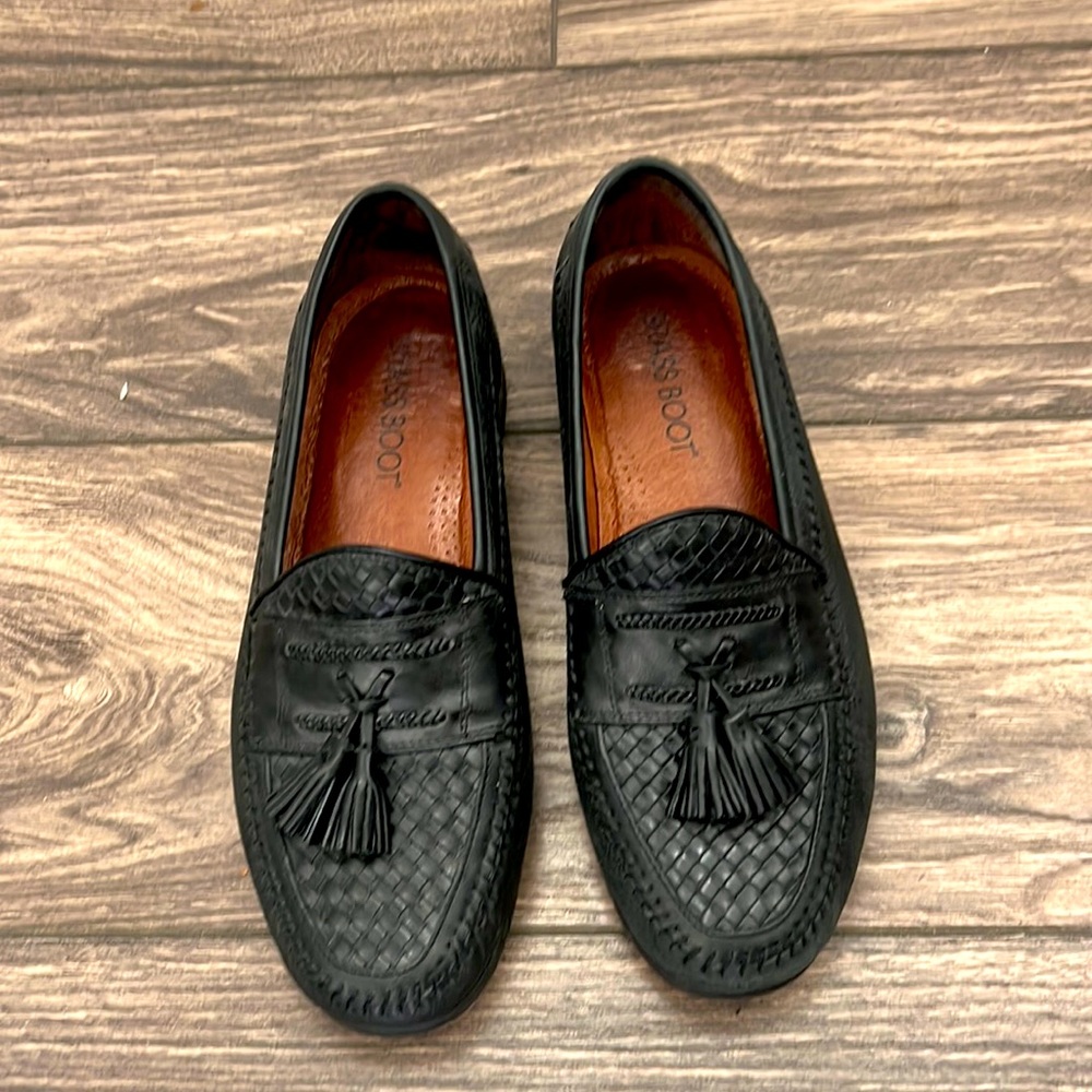 Authentic black Brass Boot dress loafers mens size 9.
